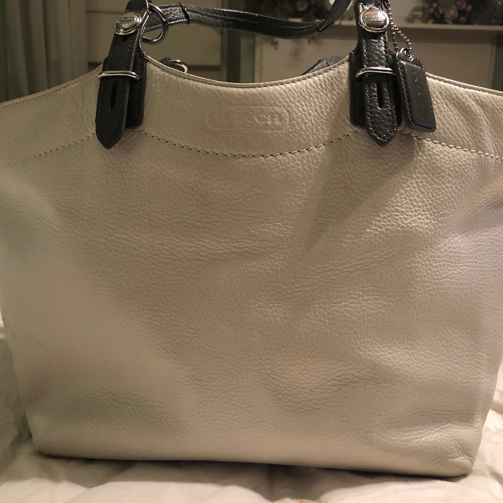 COACH authentic handbag